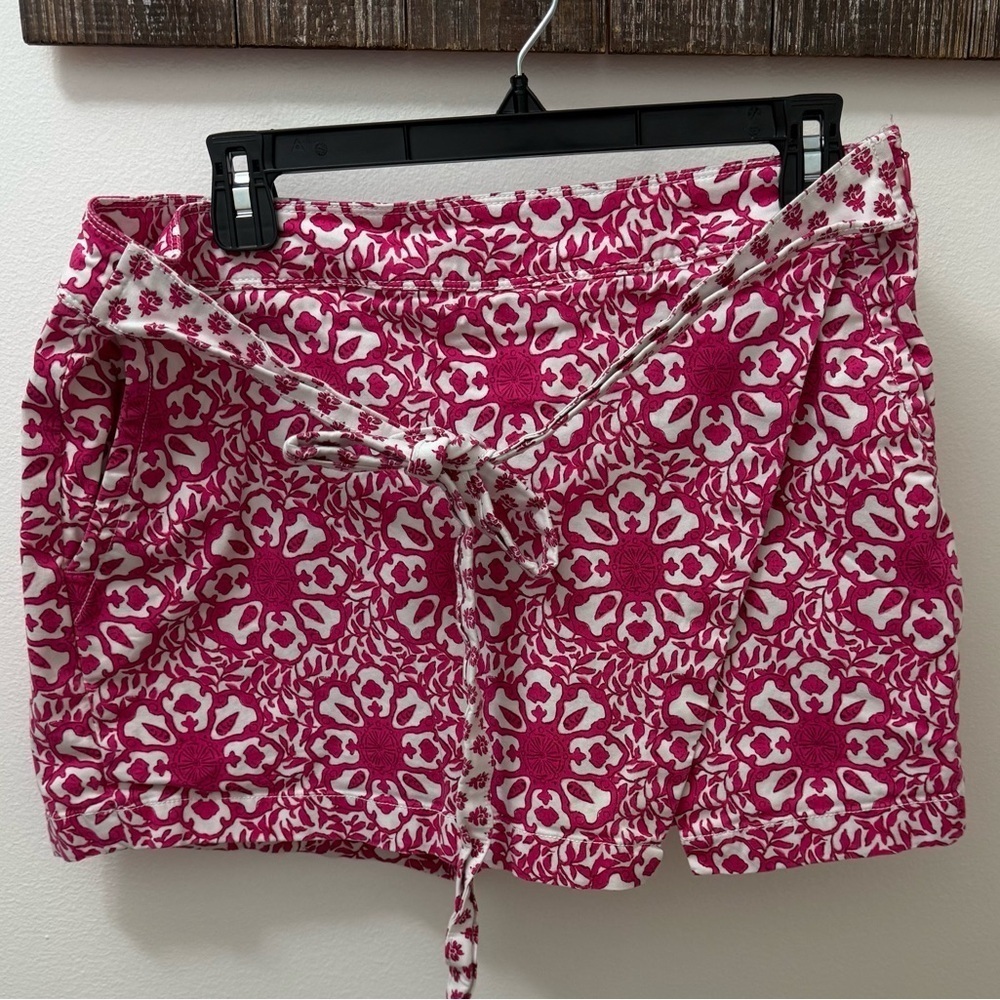 Vineyard Vines floral print skort size 10